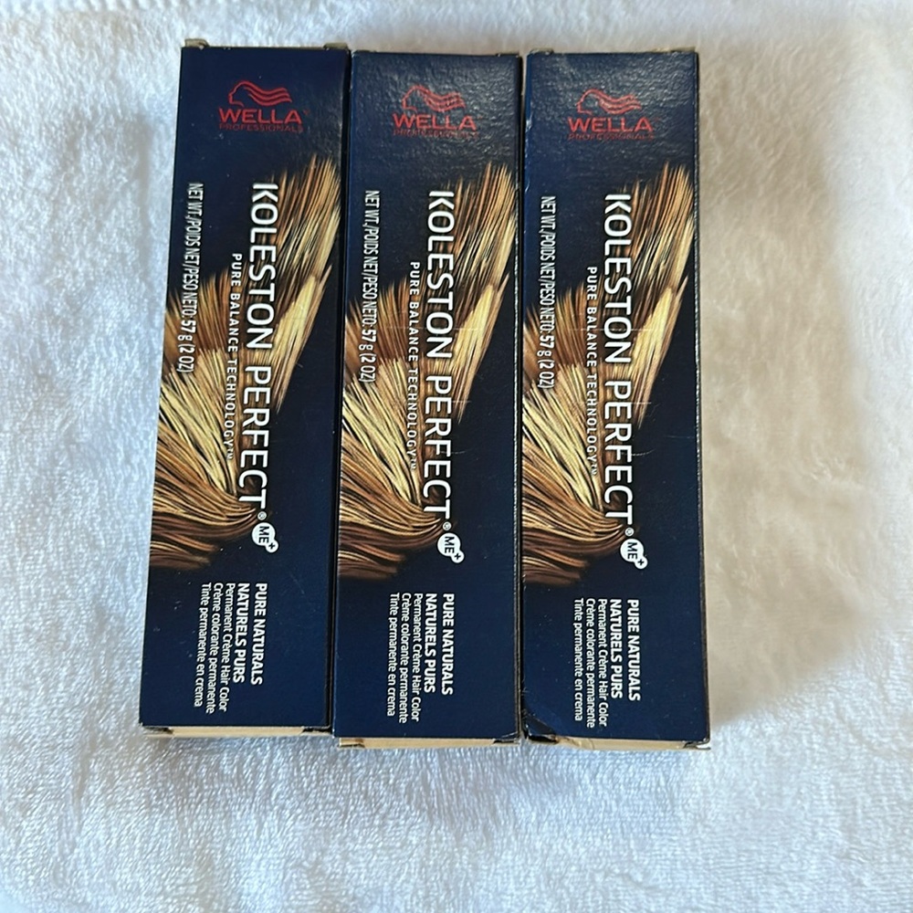 Wella Koleston Perfect Pure Naturals 2/0 Darkest Brown Permanent Hair Color